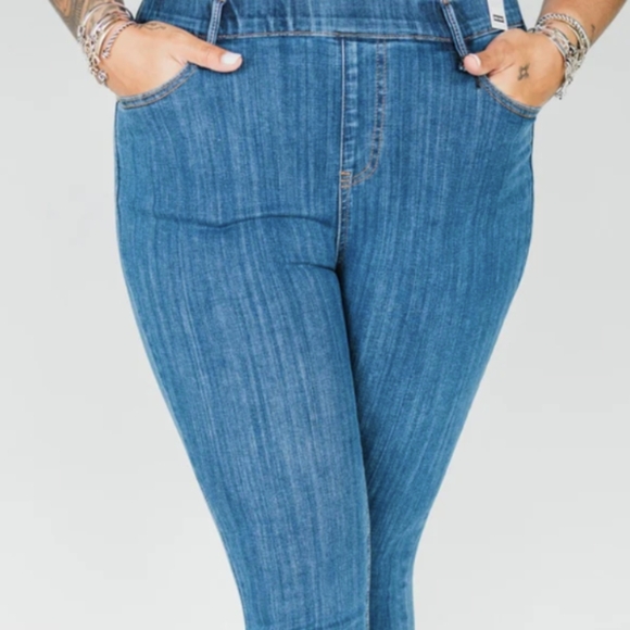 Judy Blue High Waist Pull On Crops size 13 - Picture 1 of 7